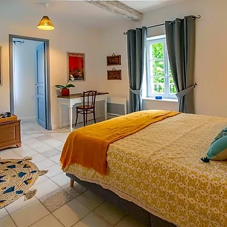 Ovillage Panzió Ouveillan